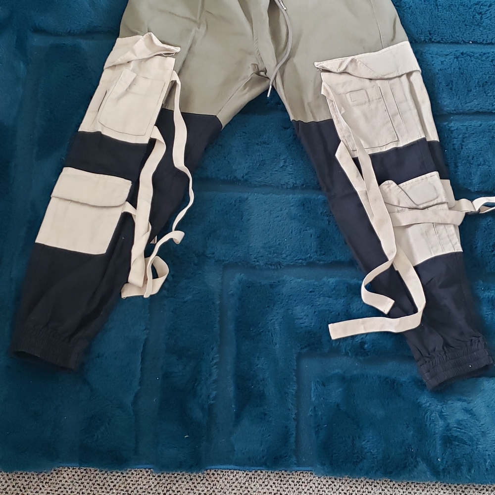 Ladie's Two-Tone Cargo Pants
